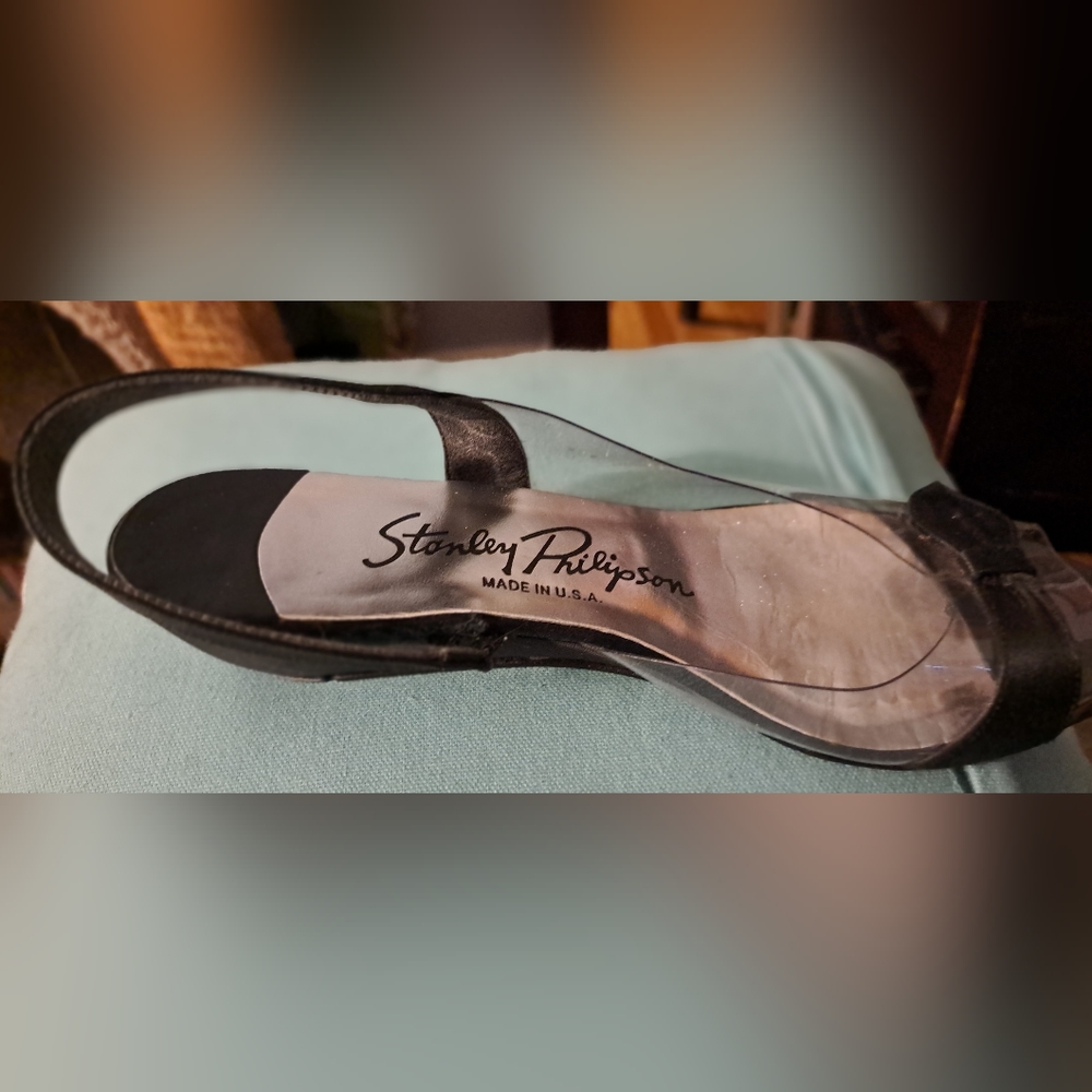 Shoes - Picture 5 of 6